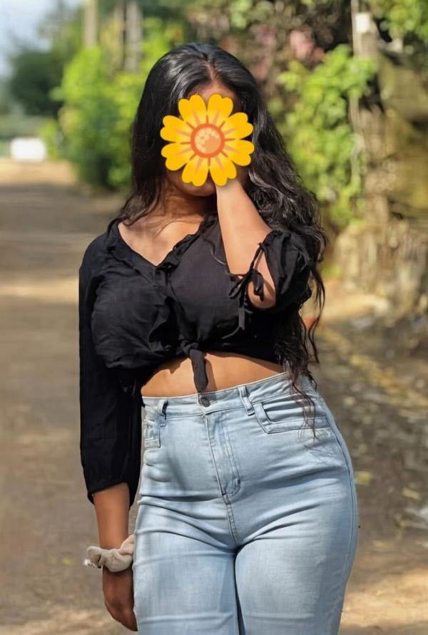 Image of 💯Real Photo. Am real tamil girl🏮  கல்கிஸ்ஸ தேஹிவல  🌹வயது 23  சின்ன பிள்ளை  மெல்லிய பிள்ளை🌹Hi Sir Am Puja 🌹 (age 23) 🌹Full service 6000/= genuine service  (Tamil, English, Sinhala  ok) 0742957716 *🌹Mount lavinia, Dehiwala