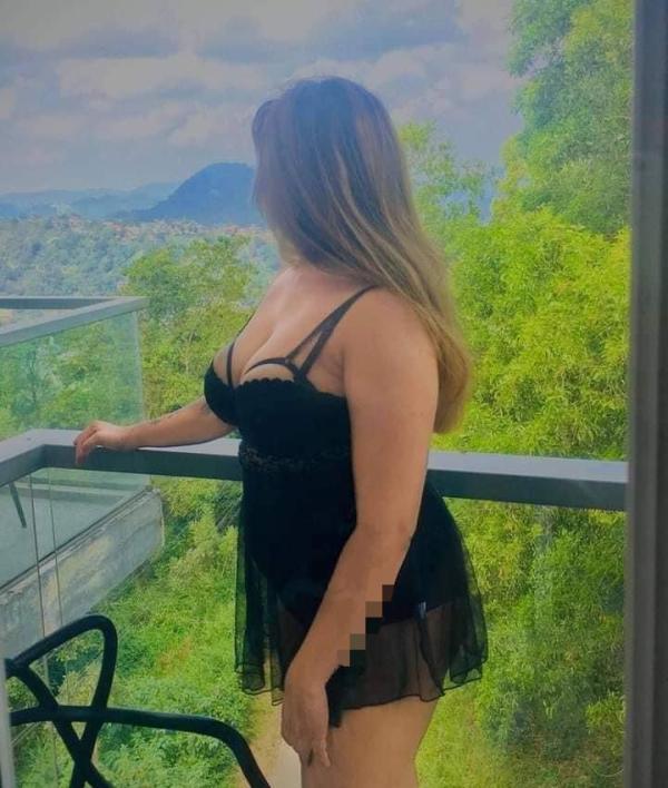 Image of 🌸 NEW GENUINE CAM GIRL 🌸 with face shows available