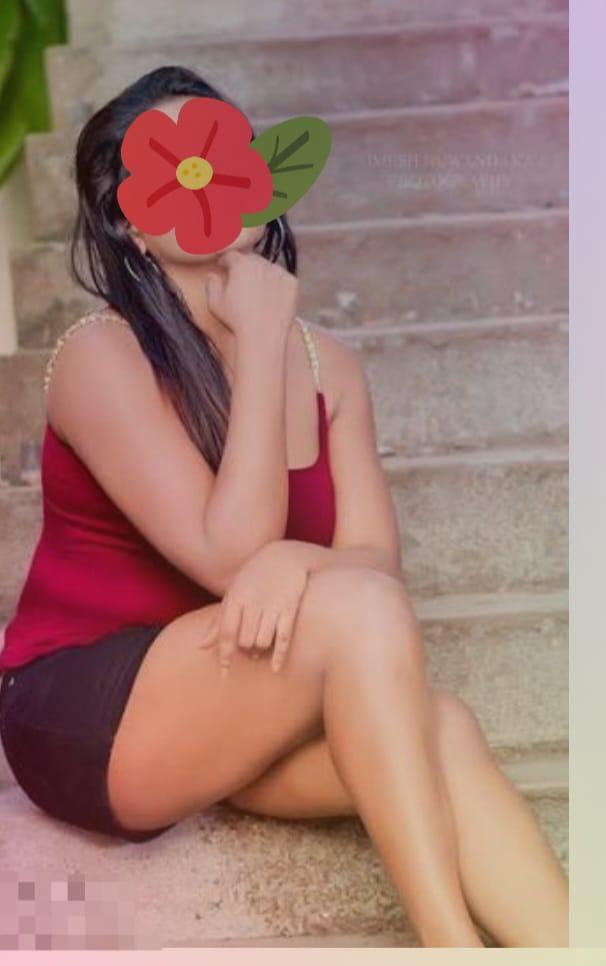 Image of 🌹ONE OURS ONE SHOT ❤✨️ 5000.00✨️ONE OURS TWO SHOT 6000.00🌹FULL NIGHT 25 000.00🌹මම තරු ඔබ වෙනුවෙන්මයි.👍🍌☝