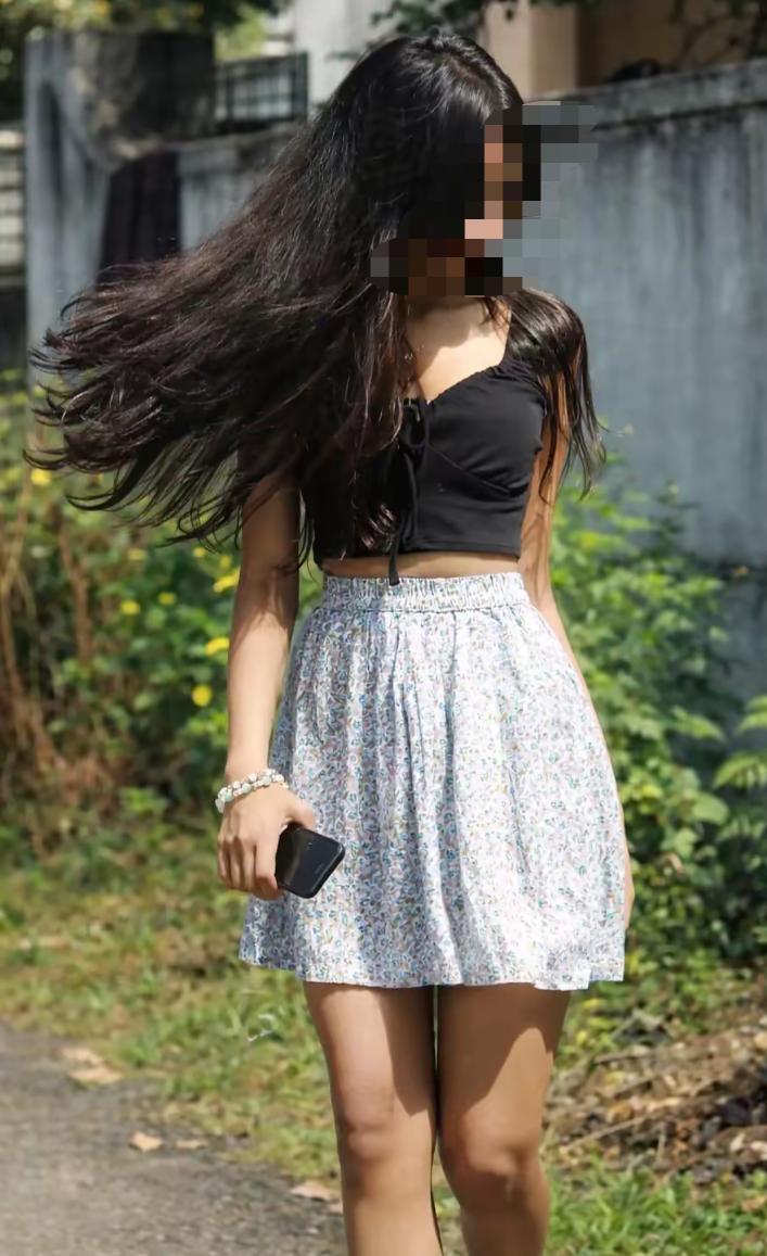 Image of SLIM GIRL 22 YEARS OLD