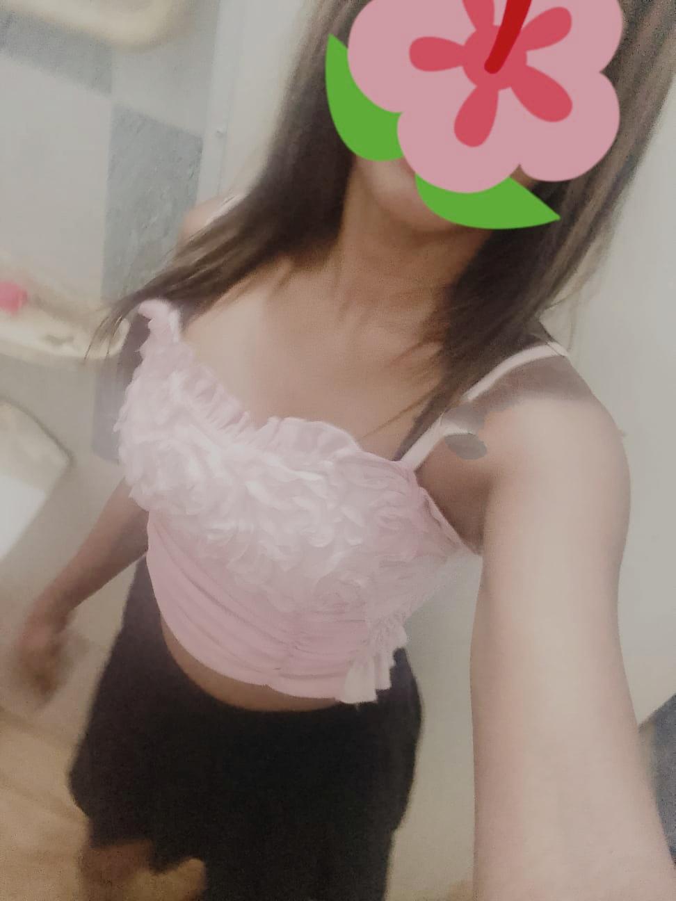 Image of 🌸🌸🦄🦄Hot Beautiful🌸 Girl 💜️💜️💜️🌸  Full  service Rs,10000/= Night & visit