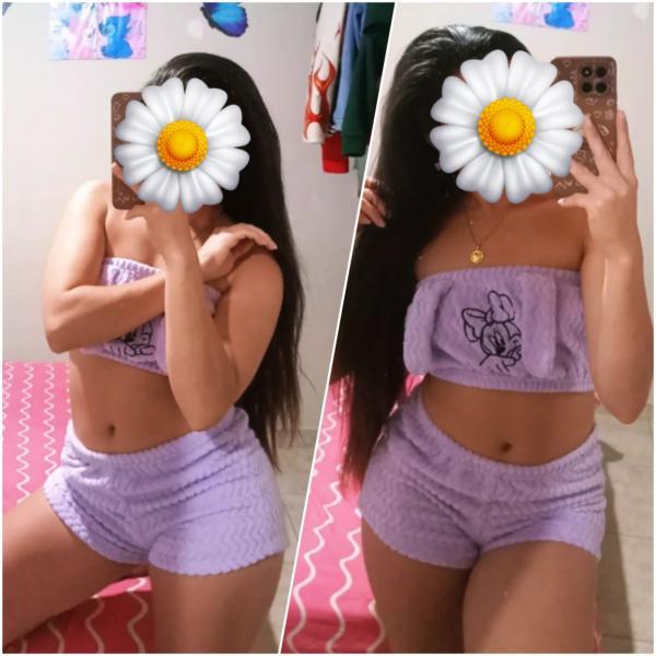 Image of පොටෝ එකේ ඉන්න පොඩි නංගි බබාගෙන් ඇග හිරිවැටිලා යන්න සැපක් ගන්න ආසයිද ළමයි.. 🫣 ඔයාවත් අවුස්සලා.. මාවත් අවුස්සන ගමන් ගමු පැටියෝ සුපිරි සැපක් 😋
