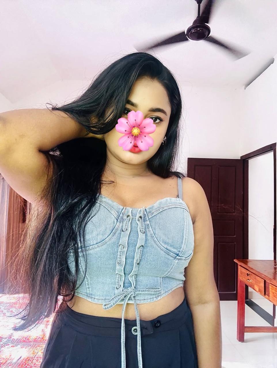 Image of 💕 Tamil Girl With Face Cam show 💕